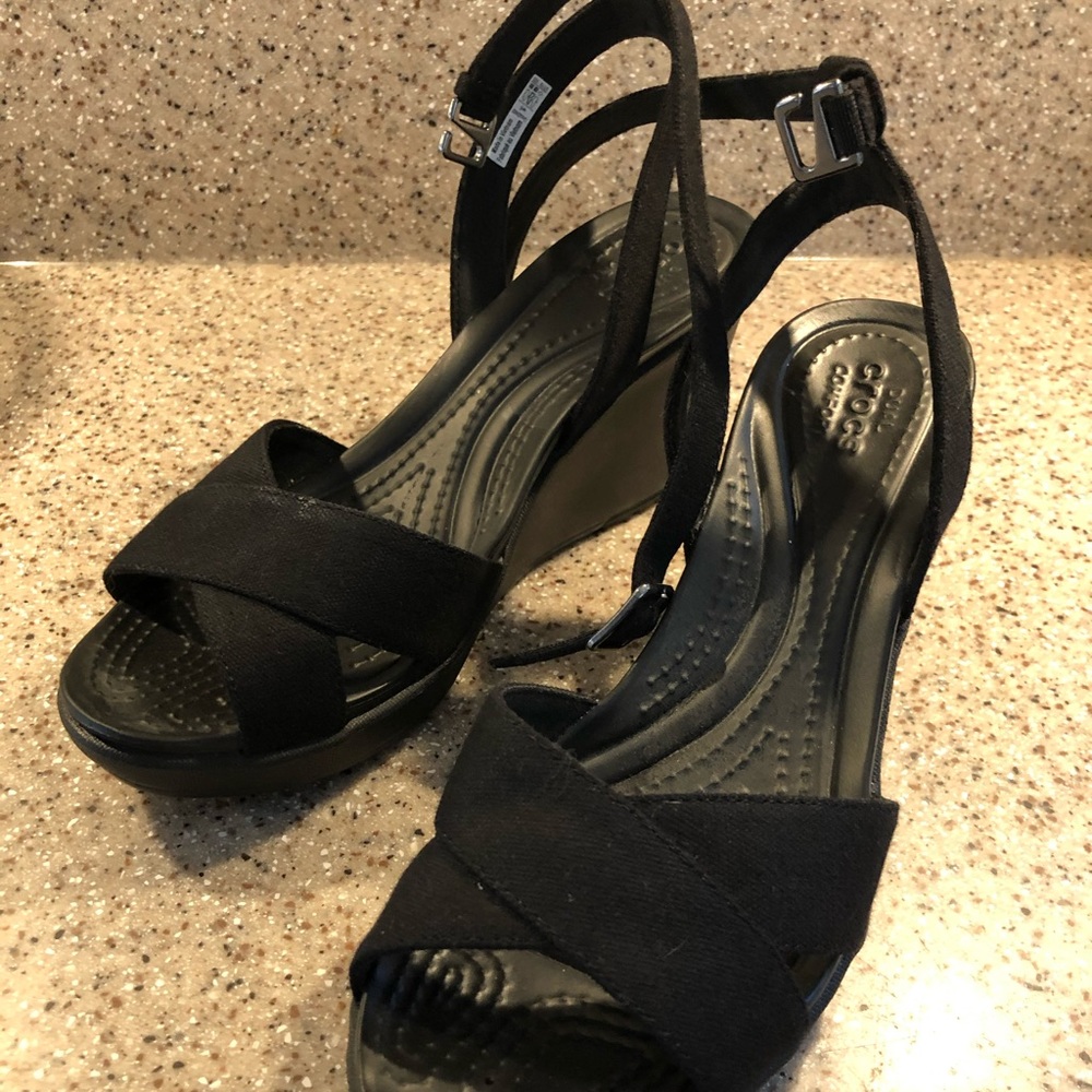Crocs black strappy wedges